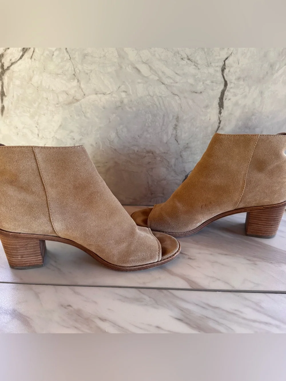 Frye Peep Toe Suede Ankle Booties 9.5 Beige Side Zip Stacked Heel
